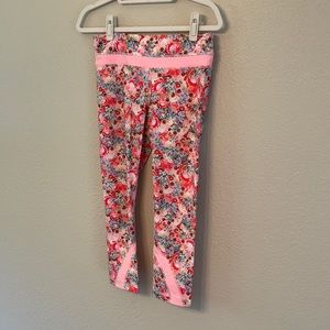 Lululemon Size 6 Inspire Crop